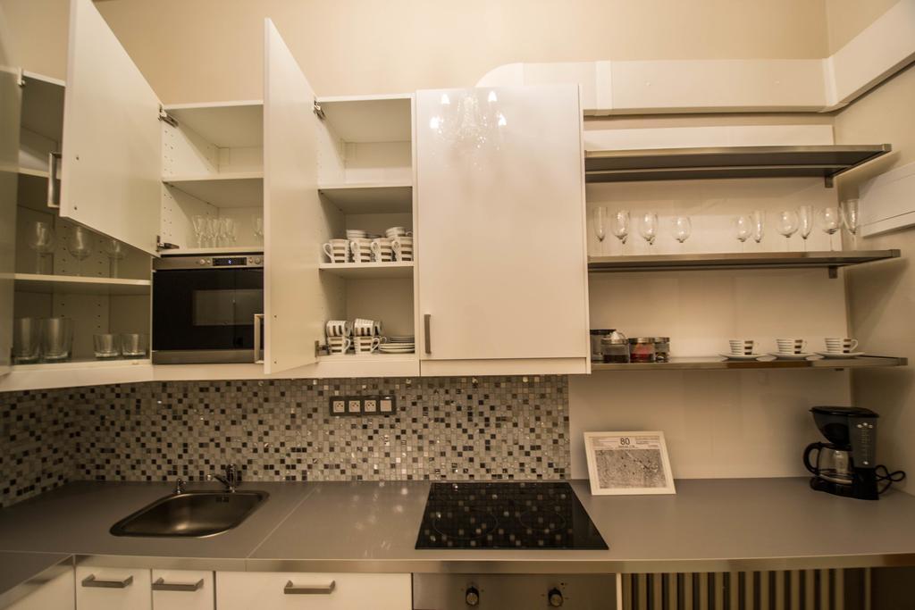 4Bdr Historical Spirit Apt By Ruterra プラハ エクステリア 写真